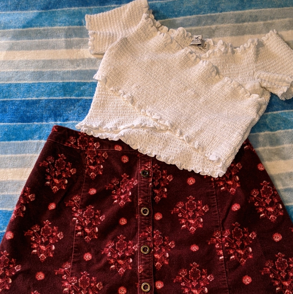 Hollister off the shoulder crop top